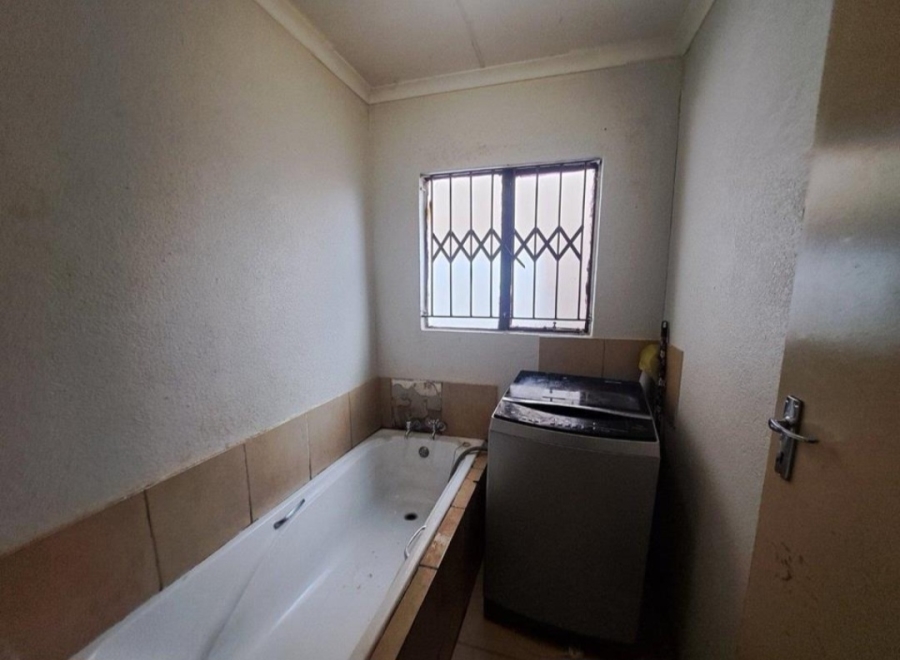 3 Bedroom Property for Sale in Elandspoort Gauteng