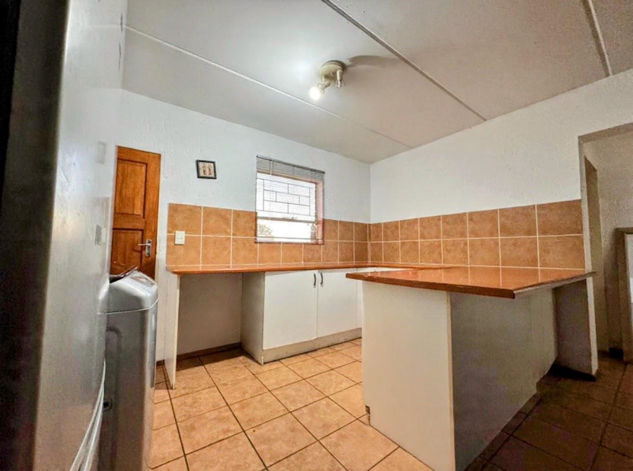 To Let 2 Bedroom Property for Rent in Arundo Estate Gauteng