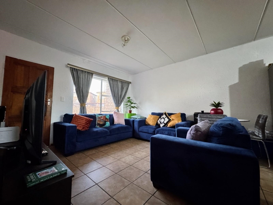 To Let 2 Bedroom Property for Rent in Arundo Estate Gauteng