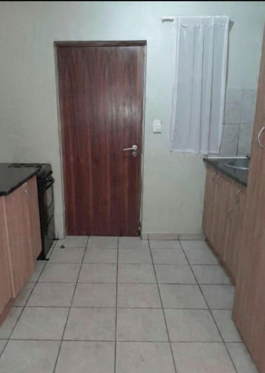 To Let 1 Bedroom Property for Rent in Braamfontein Werf Gauteng