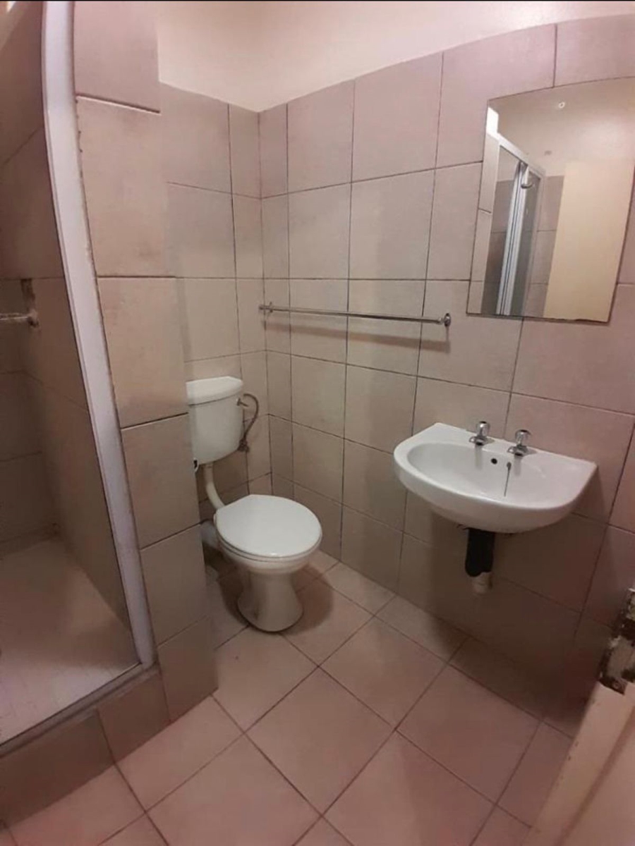 To Let 1 Bedroom Property for Rent in Braamfontein Werf Gauteng