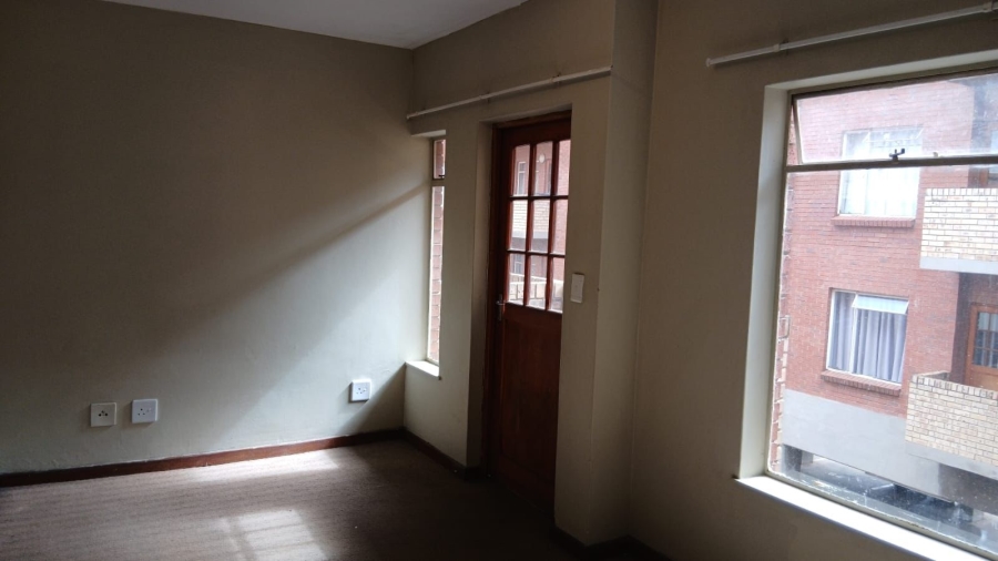 To Let 1 Bedroom Property for Rent in Braamfontein Werf Gauteng