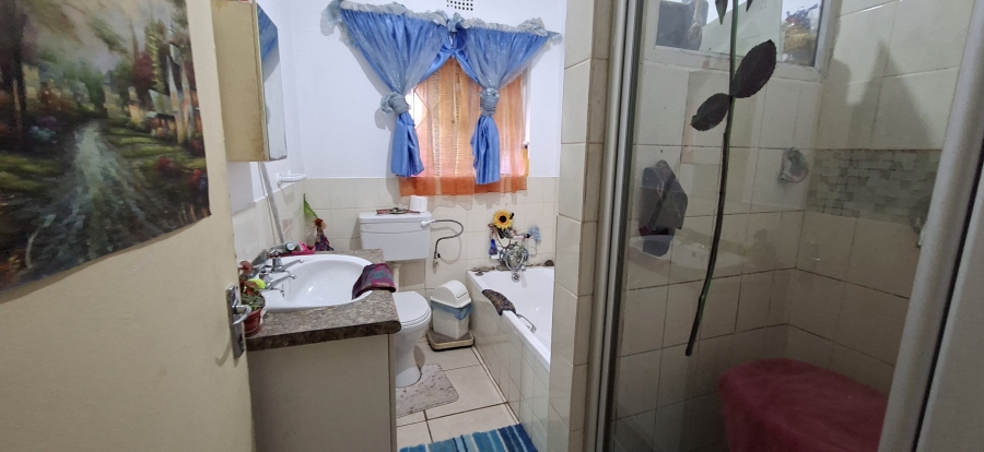 2 Bedroom Property for Sale in Krugersdorp North Gauteng