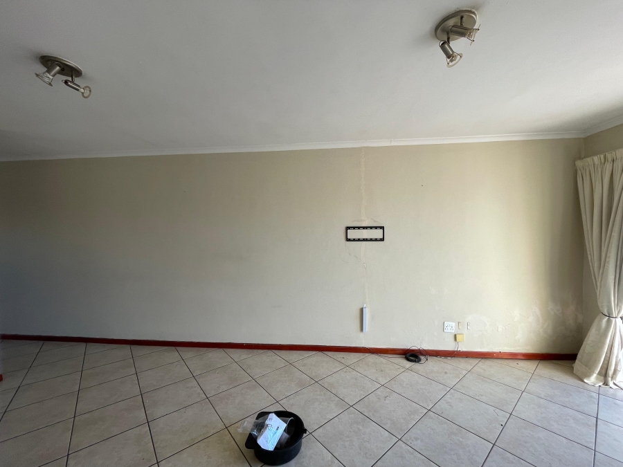2 Bedroom Property for Sale in Sugar Bush Estate Gauteng