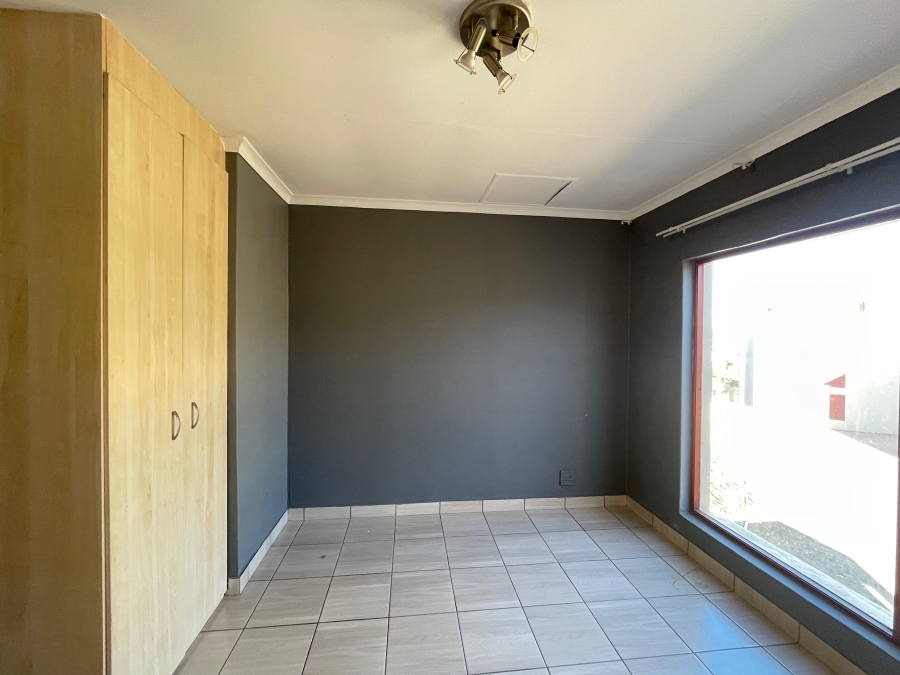 2 Bedroom Property for Sale in Sugar Bush Estate Gauteng