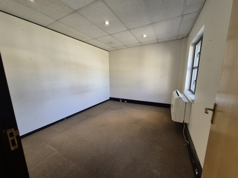 To Let Commercial Property for Rent in Hyde Park Gauteng