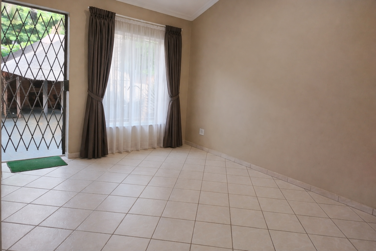 4 Bedroom Property for Sale in Rooihuiskraal Gauteng