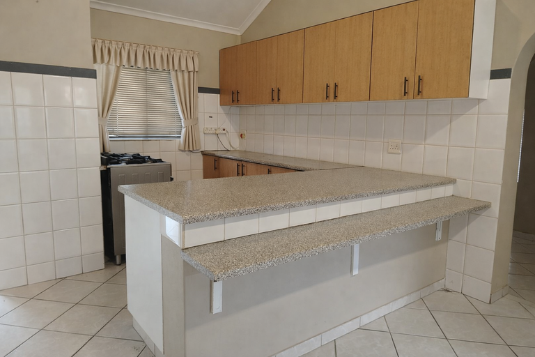 4 Bedroom Property for Sale in Rooihuiskraal Gauteng