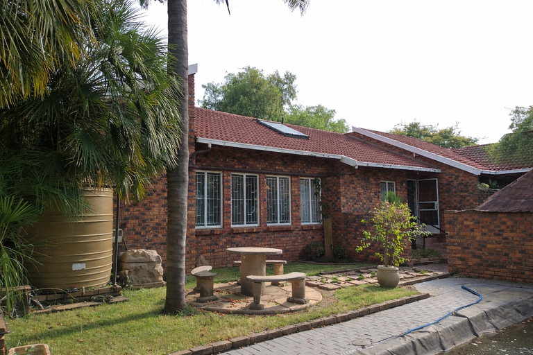 4 Bedroom Property for Sale in Rooihuiskraal Gauteng