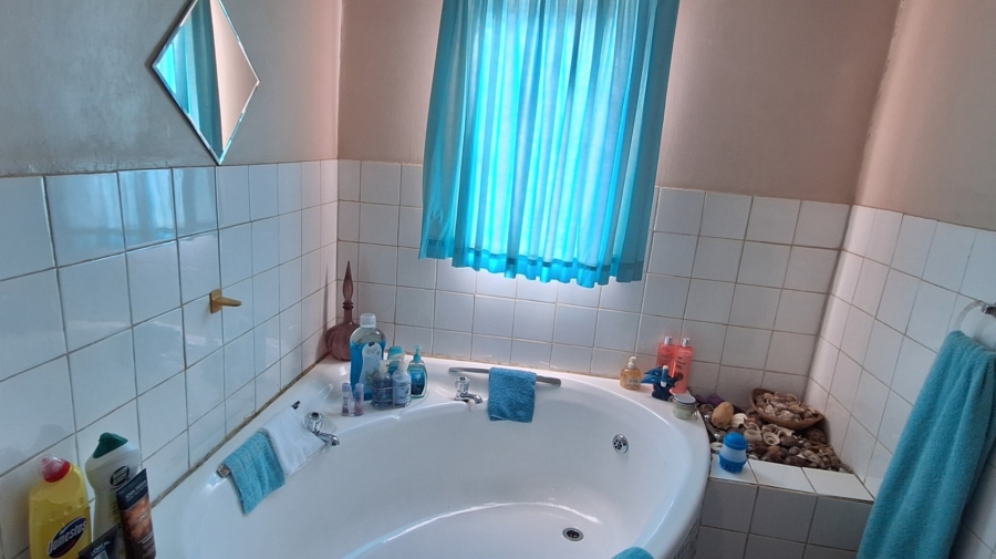 3 Bedroom Property for Sale in Sonland Park Gauteng