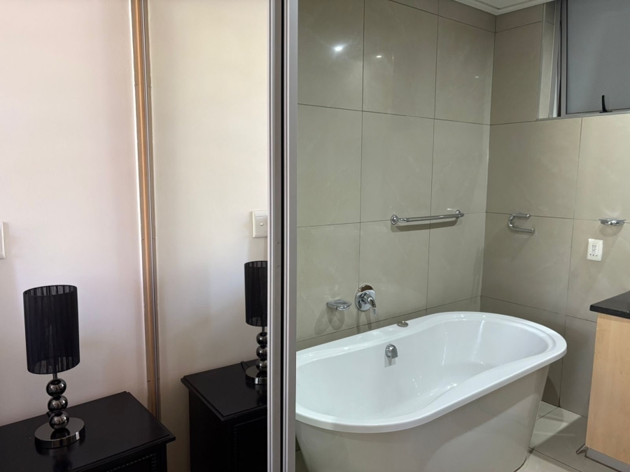 1 Bedroom Property for Sale in Sandton Central Gauteng