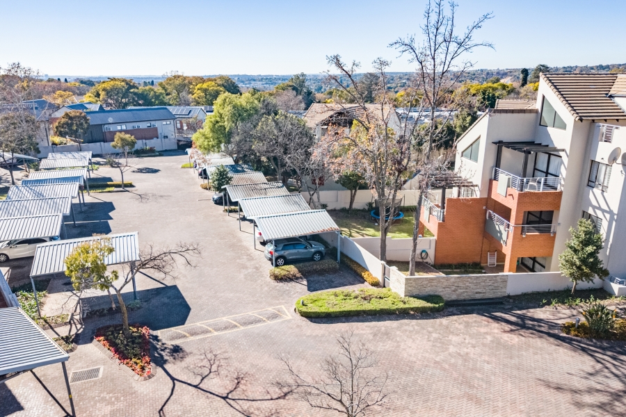 To Let 3 Bedroom Property for Rent in Bryanston Gauteng