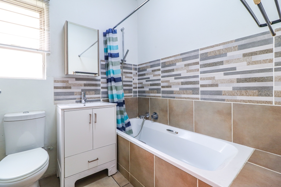 To Let 3 Bedroom Property for Rent in Bryanston Gauteng