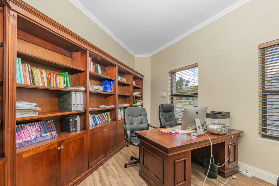 5 Bedroom Property for Sale in Blue Hills Equestrian Estate Gauteng