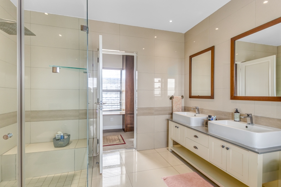5 Bedroom Property for Sale in Blue Hills Equestrian Estate Gauteng