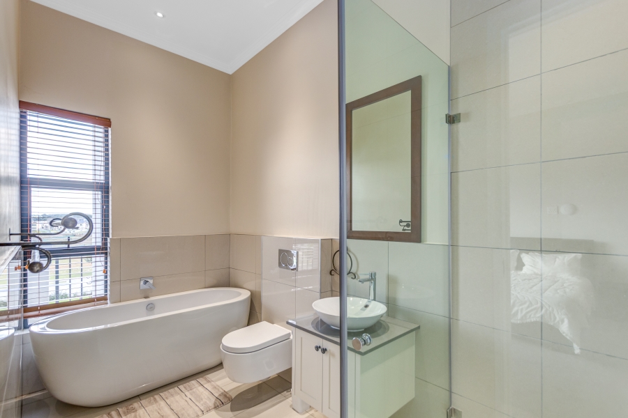 5 Bedroom Property for Sale in Blue Hills Equestrian Estate Gauteng