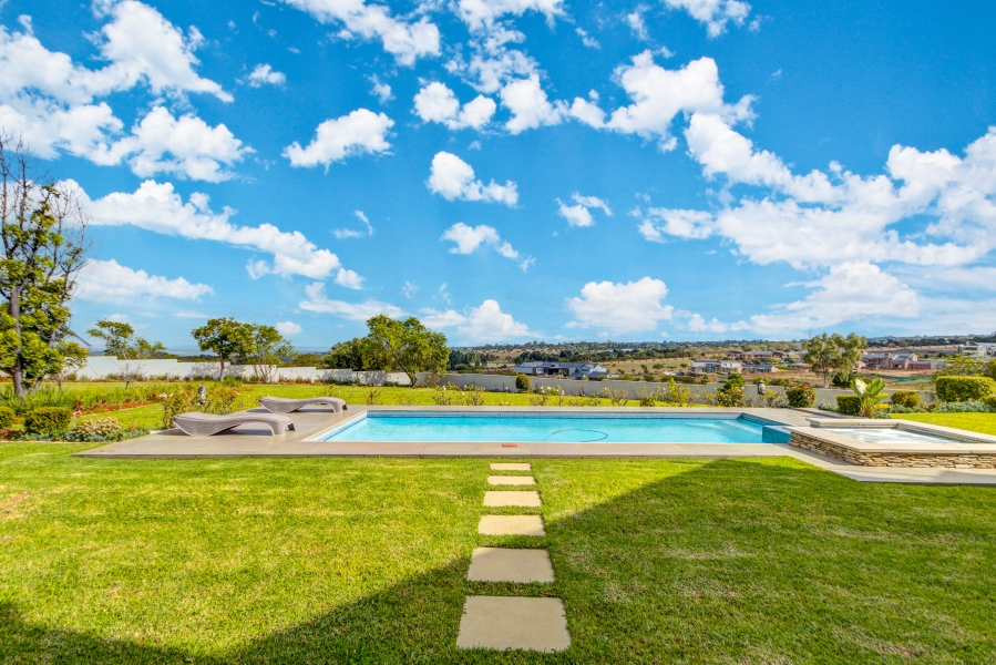 5 Bedroom Property for Sale in Blue Hills Equestrian Estate Gauteng