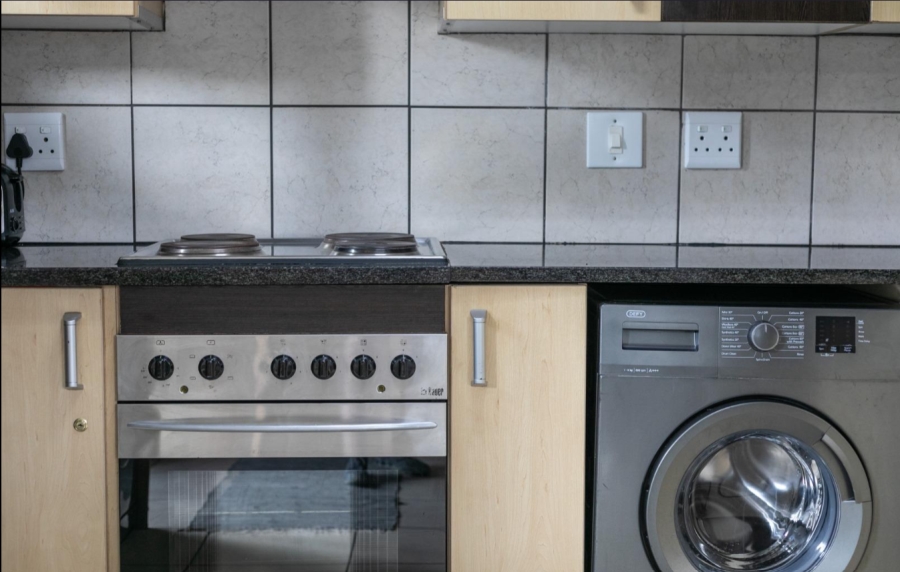 1 Bedroom Property for Sale in Sandown Gauteng