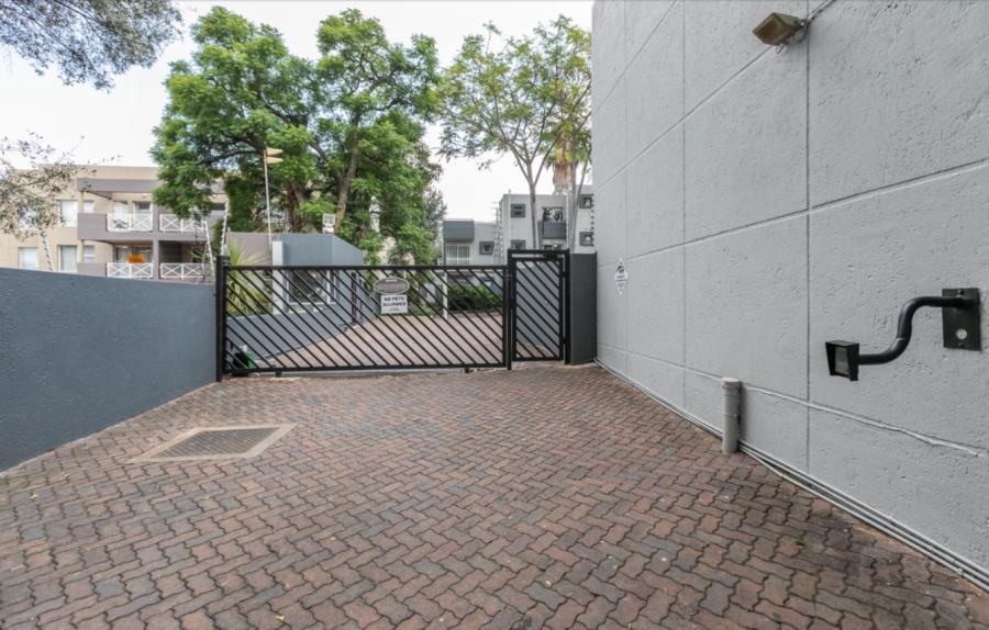 1 Bedroom Property for Sale in Sandown Gauteng