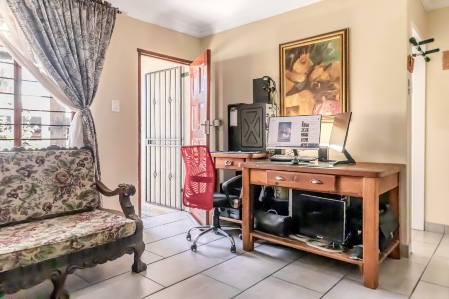 2 Bedroom Property for Sale in Lonehill Gauteng