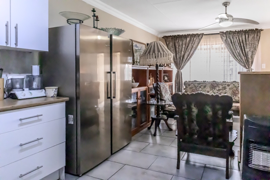 2 Bedroom Property for Sale in Lonehill Gauteng