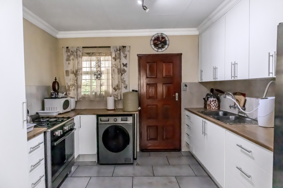 2 Bedroom Property for Sale in Lonehill Gauteng