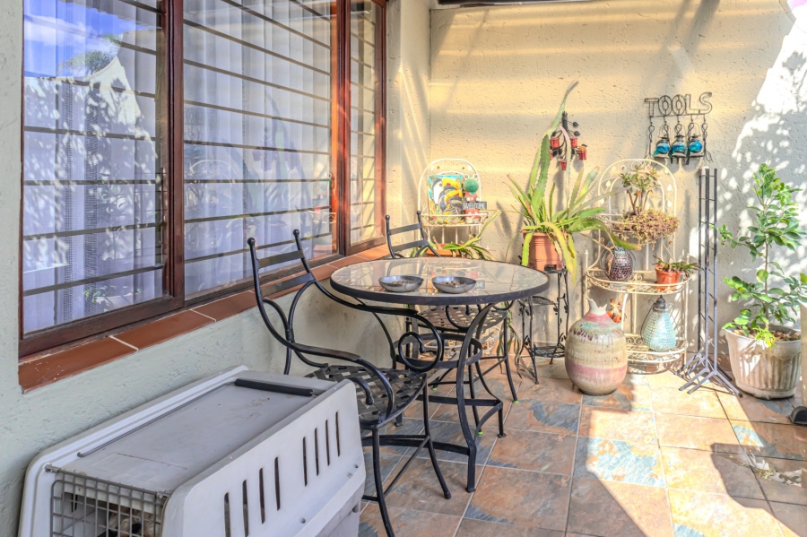 2 Bedroom Property for Sale in Lonehill Gauteng