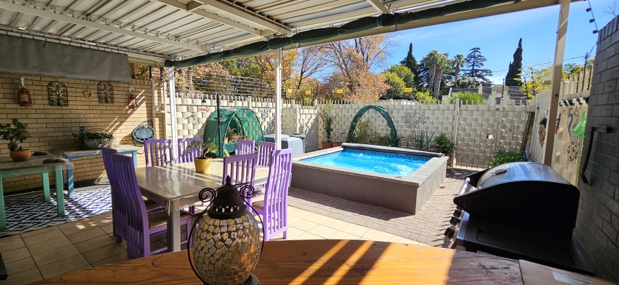 3 Bedroom Property for Sale in Three Rivers Proper Gauteng