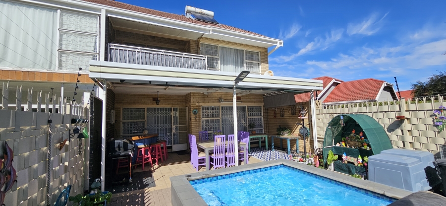 3 Bedroom Property for Sale in Three Rivers Proper Gauteng