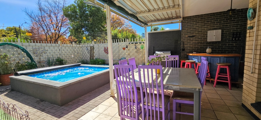 3 Bedroom Property for Sale in Three Rivers Proper Gauteng