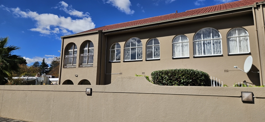 3 Bedroom Property for Sale in Three Rivers Proper Gauteng