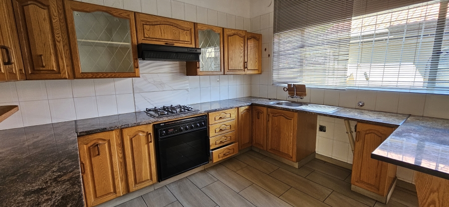 3 Bedroom Property for Sale in Three Rivers Proper Gauteng