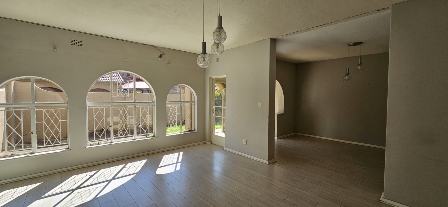3 Bedroom Property for Sale in Three Rivers Proper Gauteng