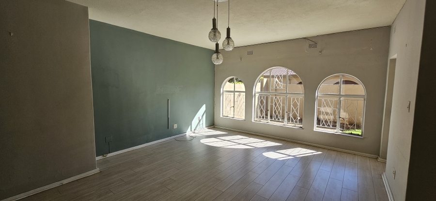 3 Bedroom Property for Sale in Three Rivers Proper Gauteng