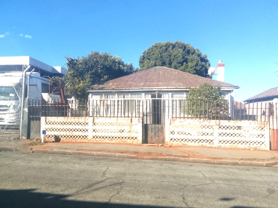 8 Bedroom Property for Sale in Malvern Gauteng
