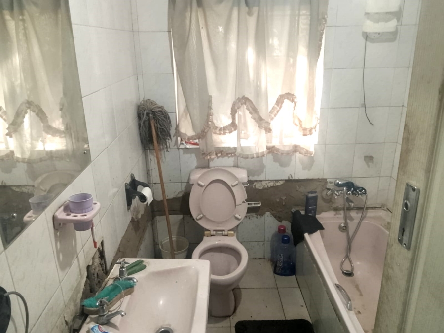 8 Bedroom Property for Sale in Malvern Gauteng