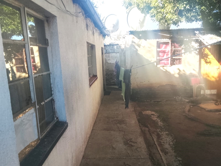 8 Bedroom Property for Sale in Malvern Gauteng