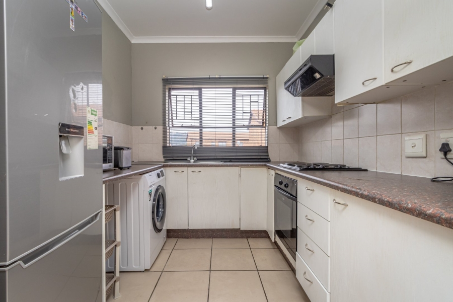 2 Bedroom Property for Sale in Wilgeheuwel Gauteng