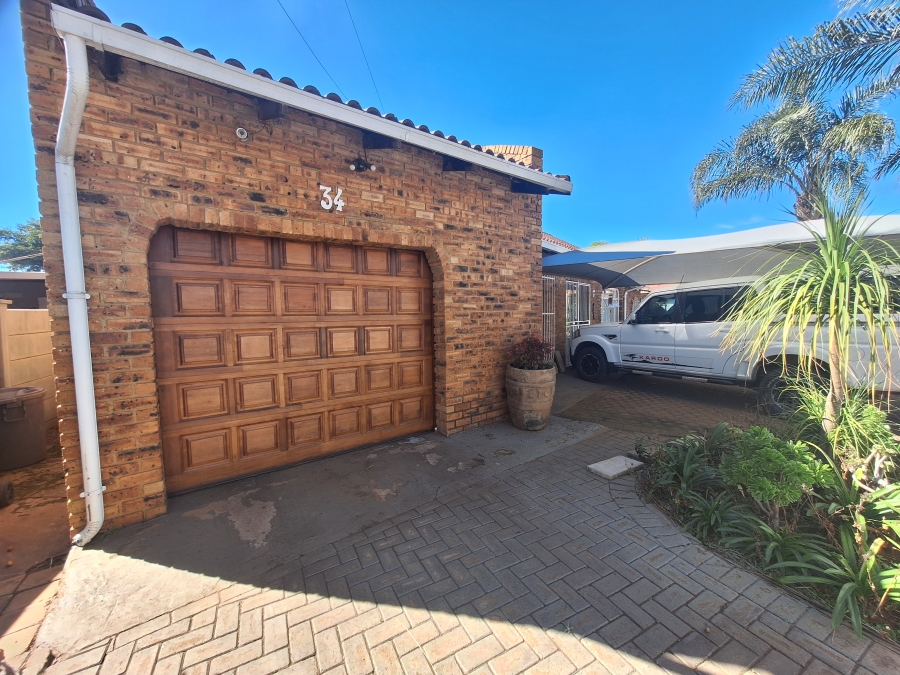 3 Bedroom Property for Sale in Randpoort Gauteng