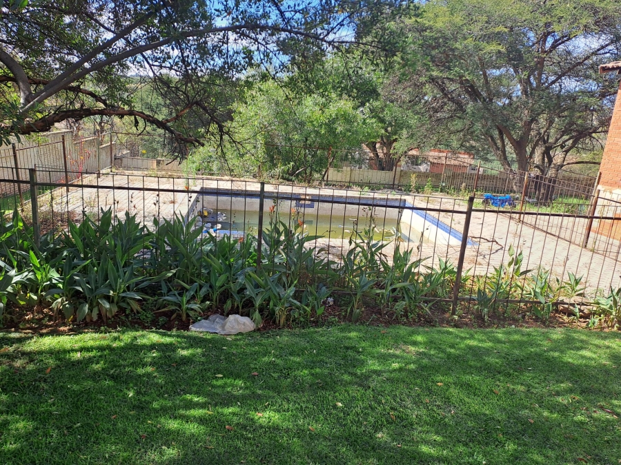 1 Bedroom Property for Sale in Willowbrook Gauteng