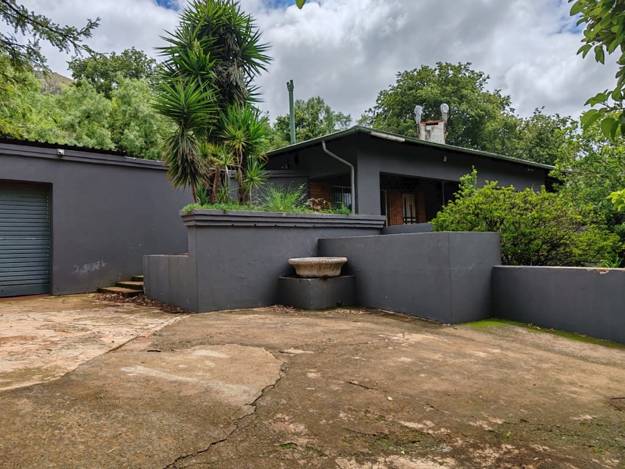 4 Bedroom Property for Sale in Magaliesmoot Gauteng
