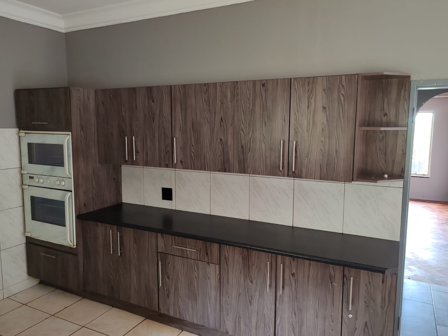 4 Bedroom Property for Sale in Magaliesmoot Gauteng