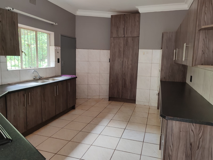 4 Bedroom Property for Sale in Magaliesmoot Gauteng