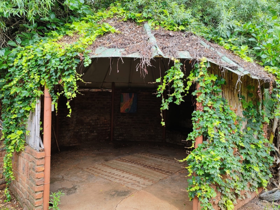 4 Bedroom Property for Sale in Magaliesmoot Gauteng