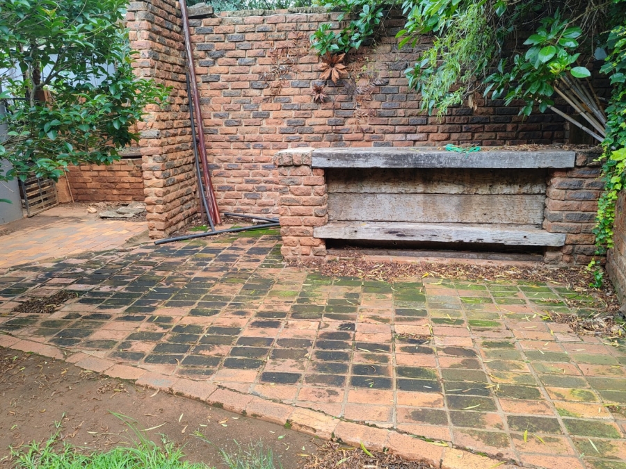 4 Bedroom Property for Sale in Magaliesmoot Gauteng