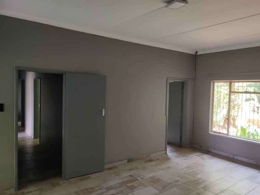 4 Bedroom Property for Sale in Magaliesmoot Gauteng
