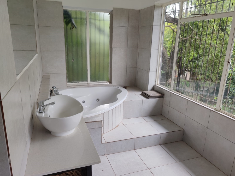 4 Bedroom Property for Sale in Magaliesmoot Gauteng
