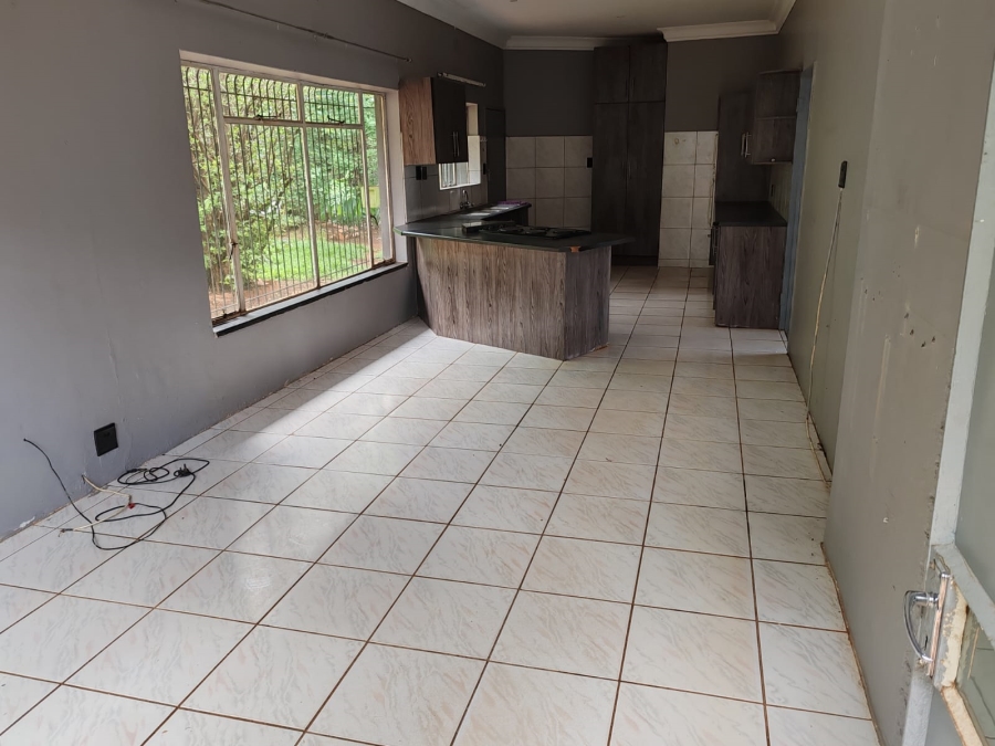 4 Bedroom Property for Sale in Magaliesmoot Gauteng