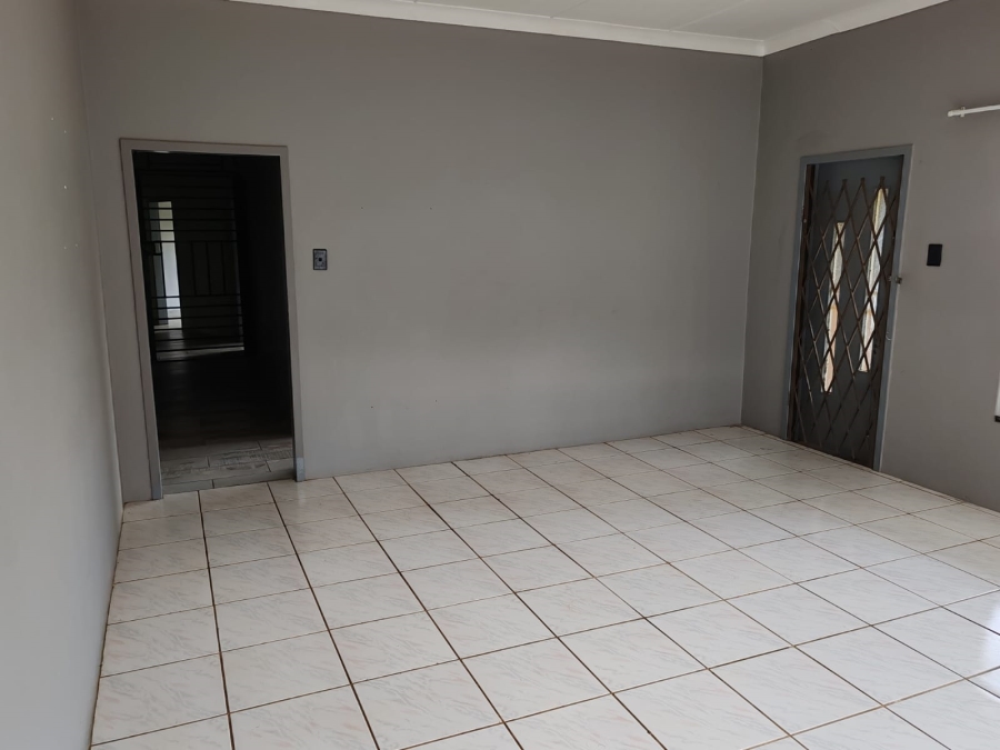 4 Bedroom Property for Sale in Magaliesmoot Gauteng