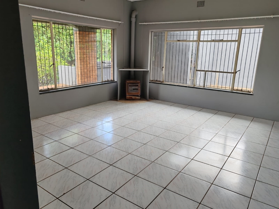 4 Bedroom Property for Sale in Magaliesmoot Gauteng